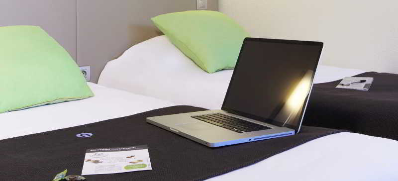 The Originals City Hotel La Verriere-Yvelines Zewnętrze zdjęcie